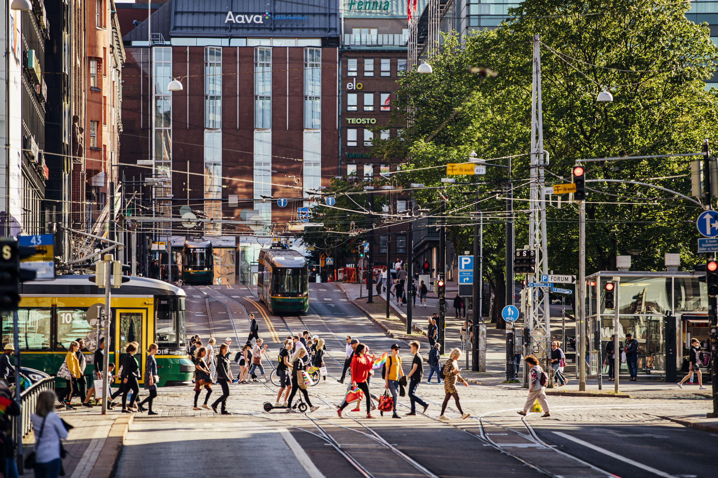 One of the busiest corners in Helsinki center. Photo: Jussi Hellsten
